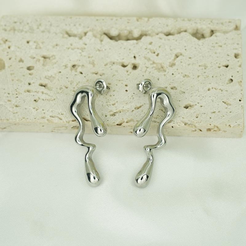 

Асимметричные серьги особой формы, титановая сталь, покрытая 18-каратным золотом, модные, новые серьги-гвоздики