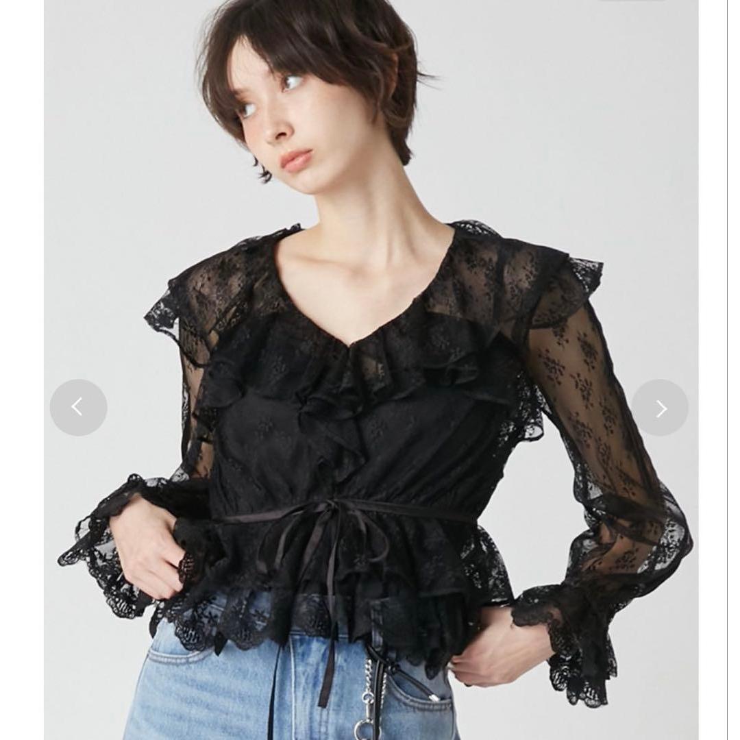 [Good condition] Lily brown ruffle lace ribbon tops