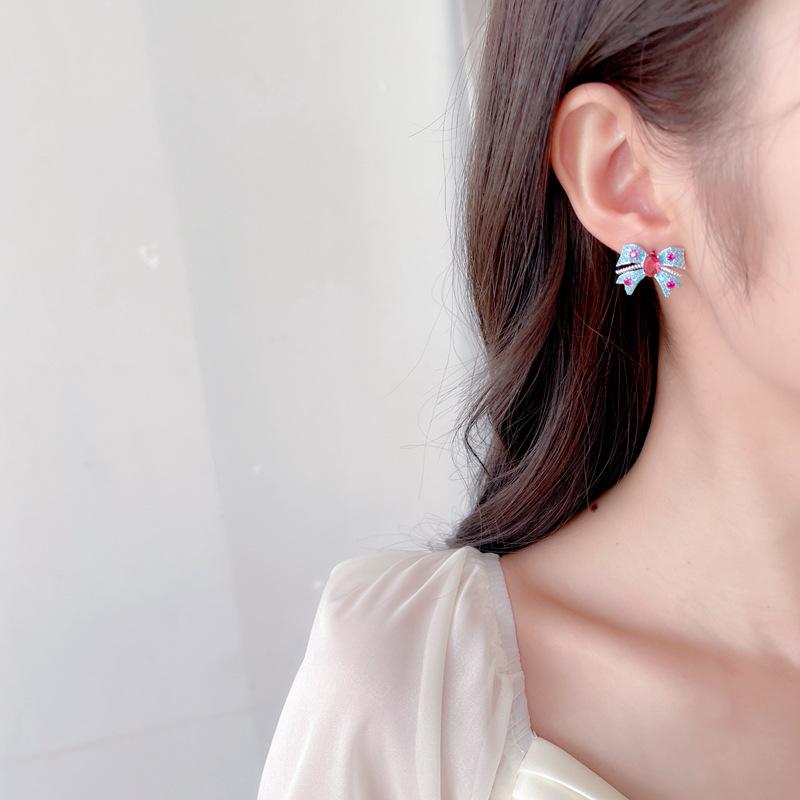 Women's Light Luxury Design Elegant Inlaid Zircon Bow Earrings Fashionable And Versatile Niche Design Earrings Daily Accessories