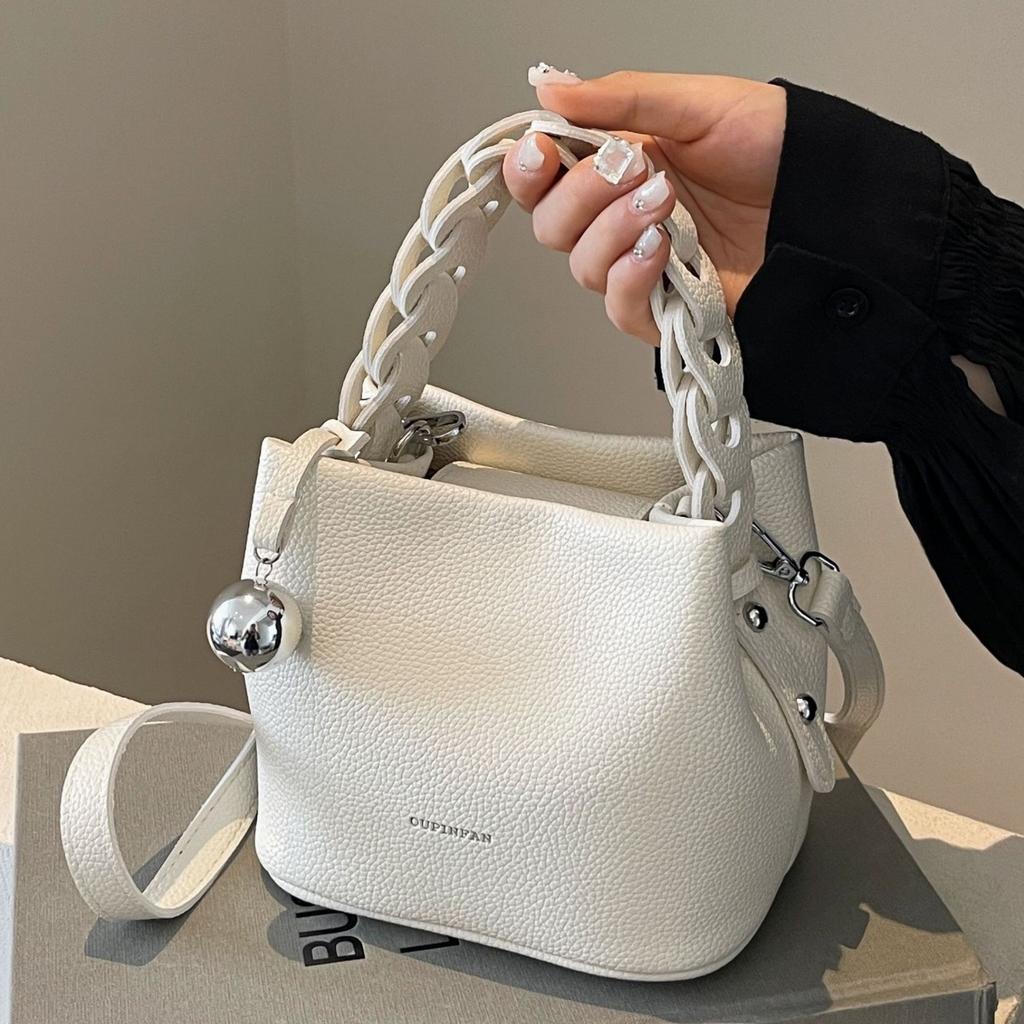 Ladies' Elegant Woven Bucket Bag Crossbody Bag - Detachable Shoulder Strap, Magnetic Buckle Design, Large Capacity Handbag