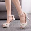Sapatos de Noiva Brancos Femininos Peep Toe com Tiras no Tornozelo Decorações Florais Salto Alto para Senhoras Sandálias Elegantes da Moda Tamanho 34-42