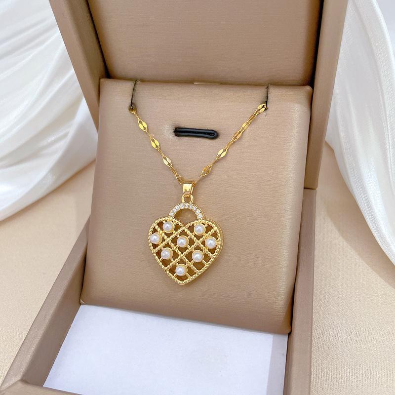 Empty Love Pearl Light Luxury Temperament Gorgeous Full Diamond Necklace Female Versatile Collarbone Chain Titanium Steel Chain