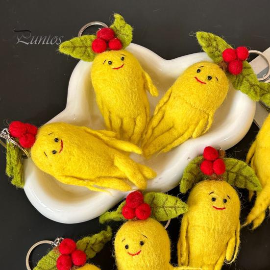 Wool Felt Keychain Ginseng Handmade Fruit Bag Charm with Health Blessing Leaves Soft Fluffy Pendant for Wallet Backpack Handbag Automobile Accessory