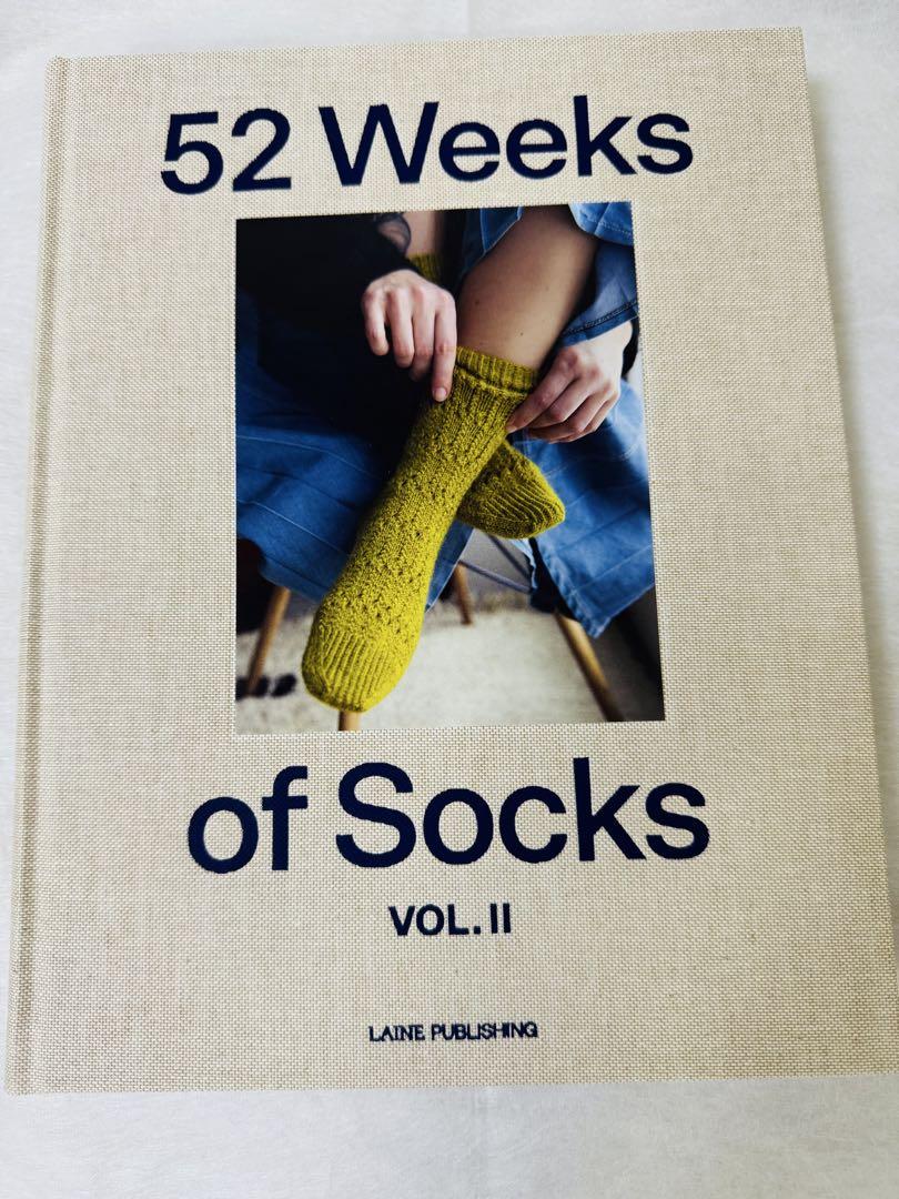 

[Б/У] 52 недели носков ТОМ. II (английская версия)