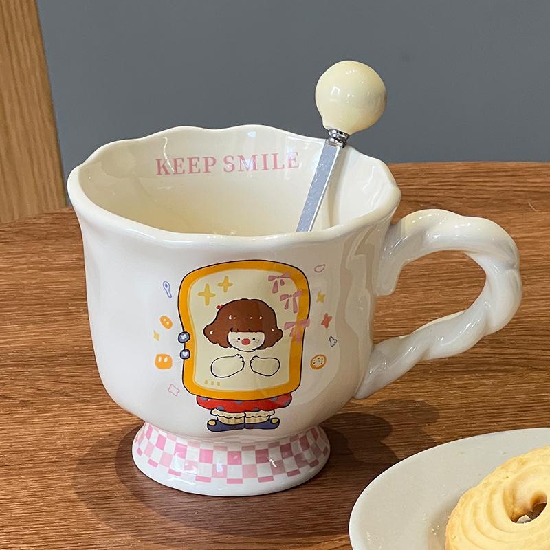 High Value Ceramic Cup with Spoon for Home Use Cute Couple Water Cup Gift Box Creative Hand Gift Mug