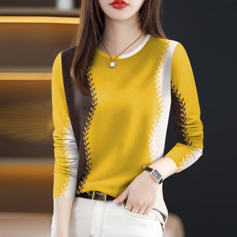 Round-neck Sweater Paired with Long-sleeved Pullover T-shirt and Casual Knitted Sweater