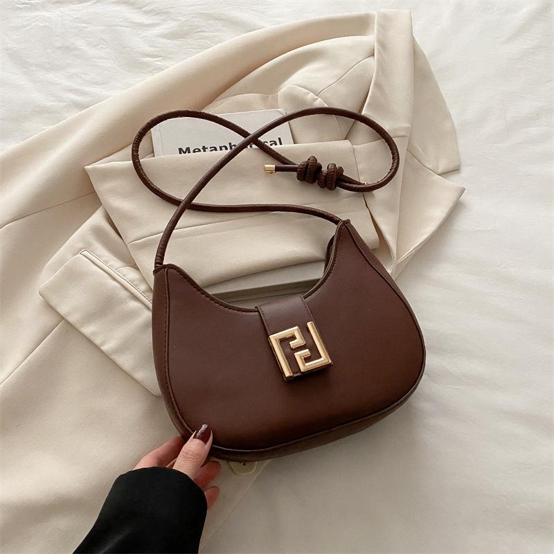 

Fashion Lock Portable Crescent Bag Women s Bag 2025 Summer New Simple Shoulder Underarm Bag Commuter Messenger Bag кофейный