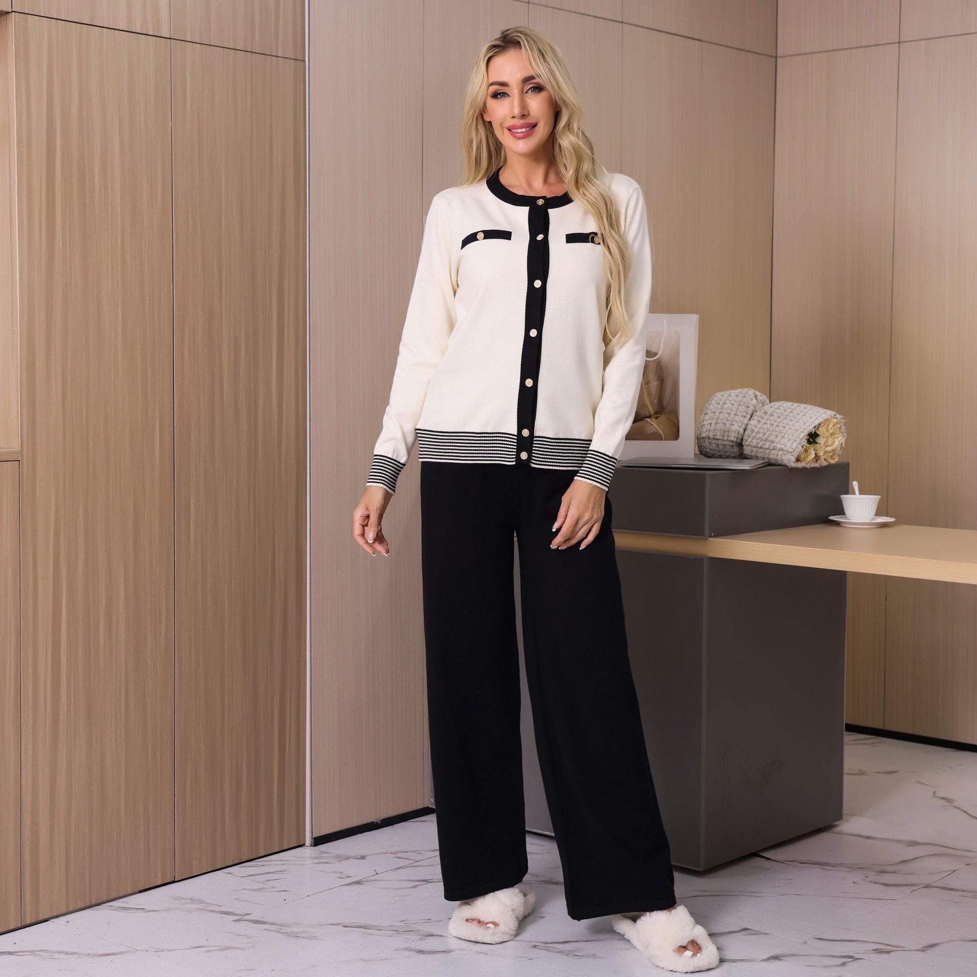 

Кардиган с контрастными полосками и круглым вырезом, однобортный, с длинными рукавами, универсальный трикотажный комплект из двух предметов One Size чёрный