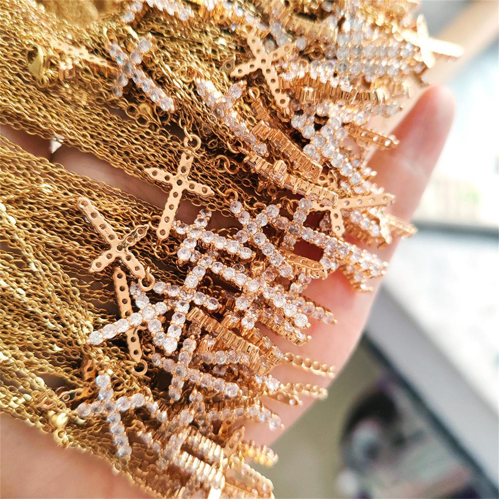 Vintage Designs Elegant Necklace with Stainless Steel Crosses Pendant Jewelry Accessory for Casual Wear Decoration