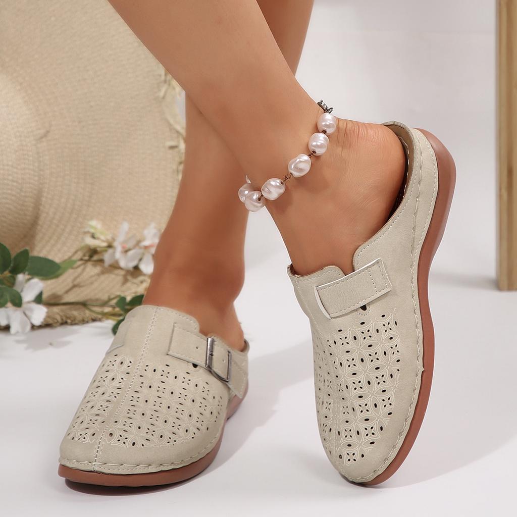 Fashion The new summer 2025 fashion, lightweight and wear-resistant European and American baotou metal perforated women's shoes