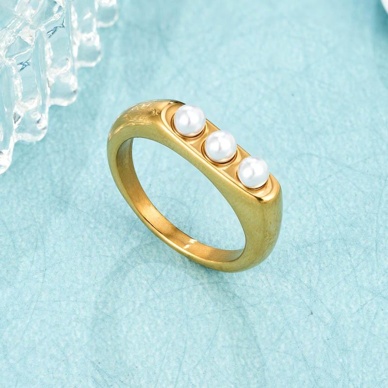 Light Luxury Cold Wind Pearl Ring Electroplating High Sense Ring Women's Niche Titanium Steel Non-fading Accessories