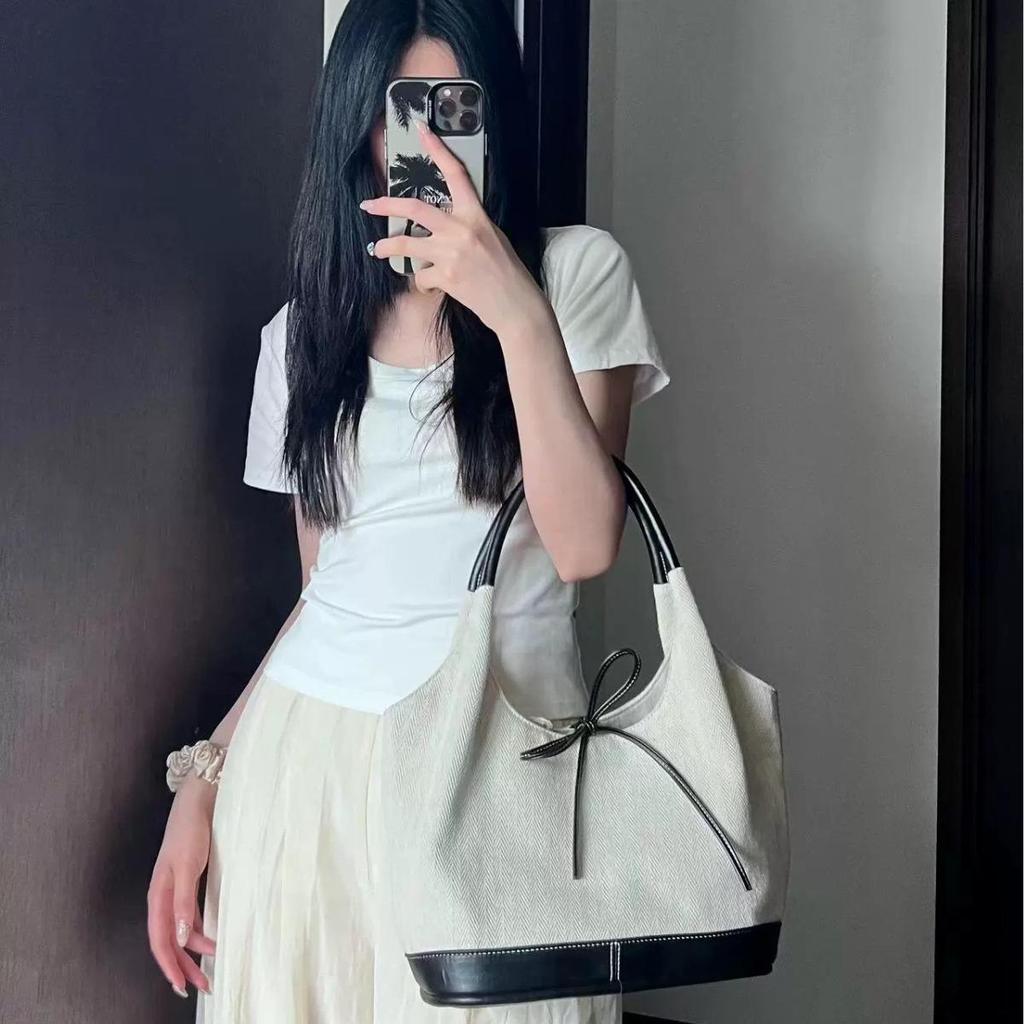 Korean Chic Canvas Tote Bag: 2025 New Fashionable Versatile Shoulder Handbag for Women