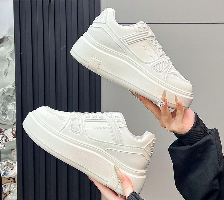 2025 Summer New Women's Slim Fit Platform Chunky Dad Shoes College Style Thick Sole Heightening Sporty Sneakers