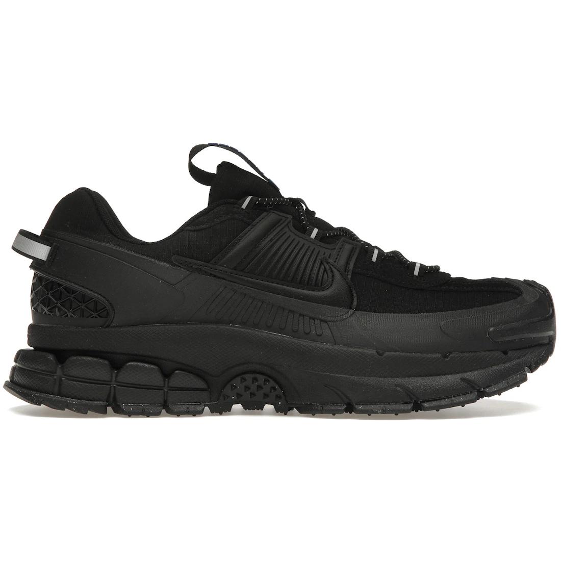 

Кроссовки Nike Zoom Vomero Roam Triple Black(FV2295-002) 37.5