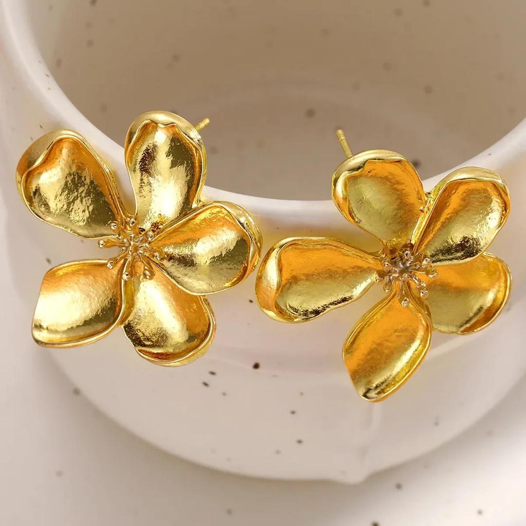 Gold Color Metal Flower Retro Earrings for Women Girls Vintage European & American Design Studs Fashion Party Zircon Gifts 2024