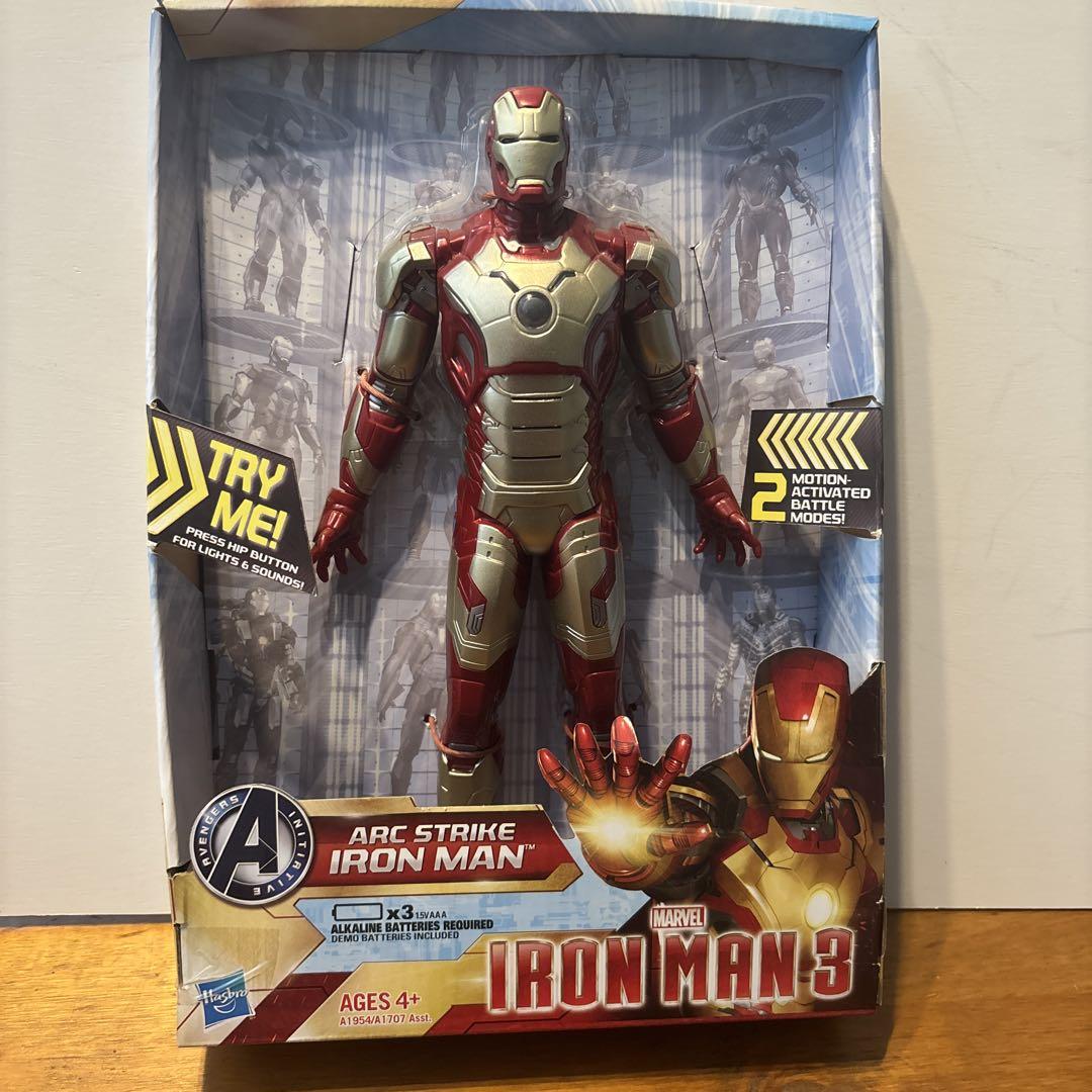 

[USED] Iron Man figure with illuminated buttons. Purchased overseas.