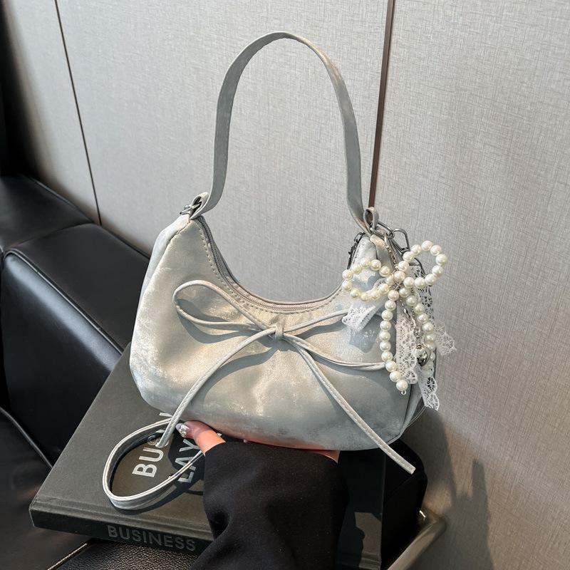 

Foreign style advanced sense portable large capacity crossbody dumpling bag 2025 new retro matte shoulder armpit bag