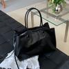 Large-capacity Fashionable Shoulder-strap Crossbody Bag for Commuting Tote Bag