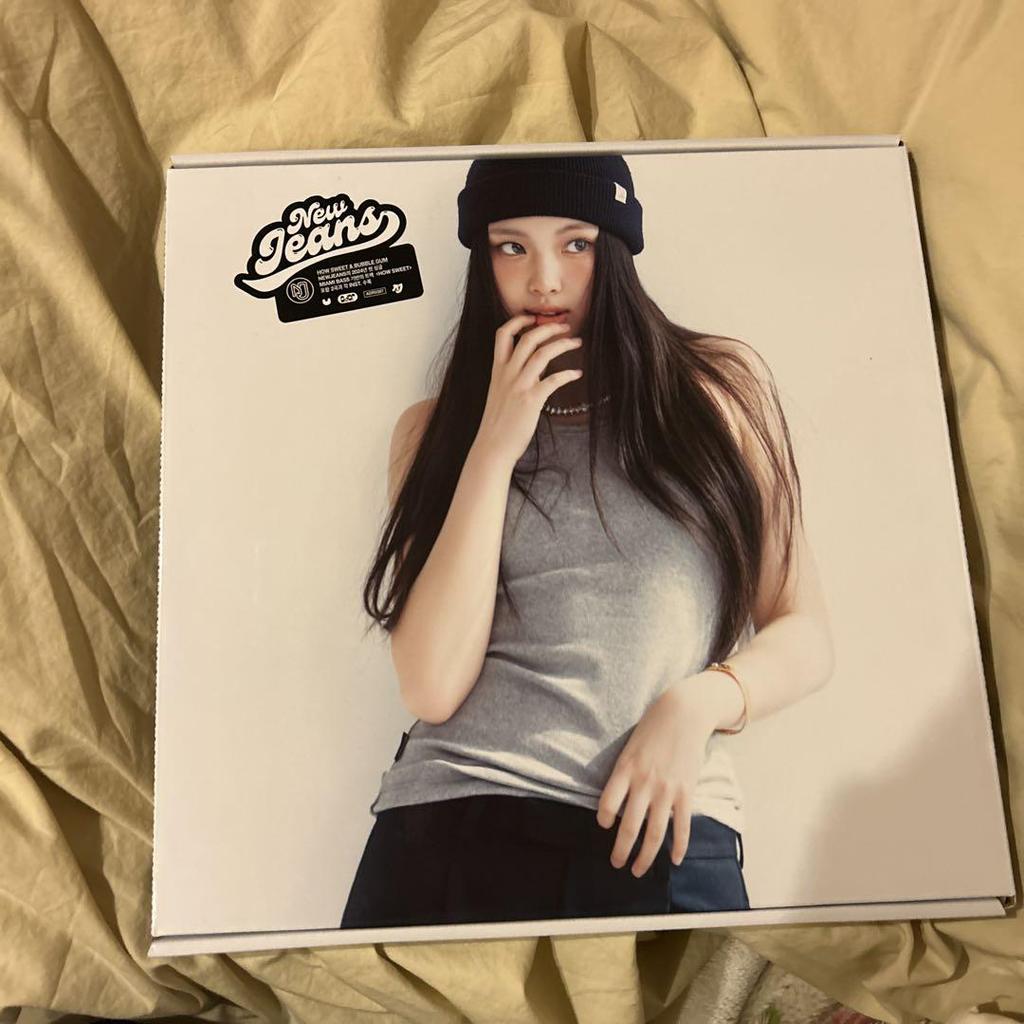 [USED] Newjeans howsweet album Hein
