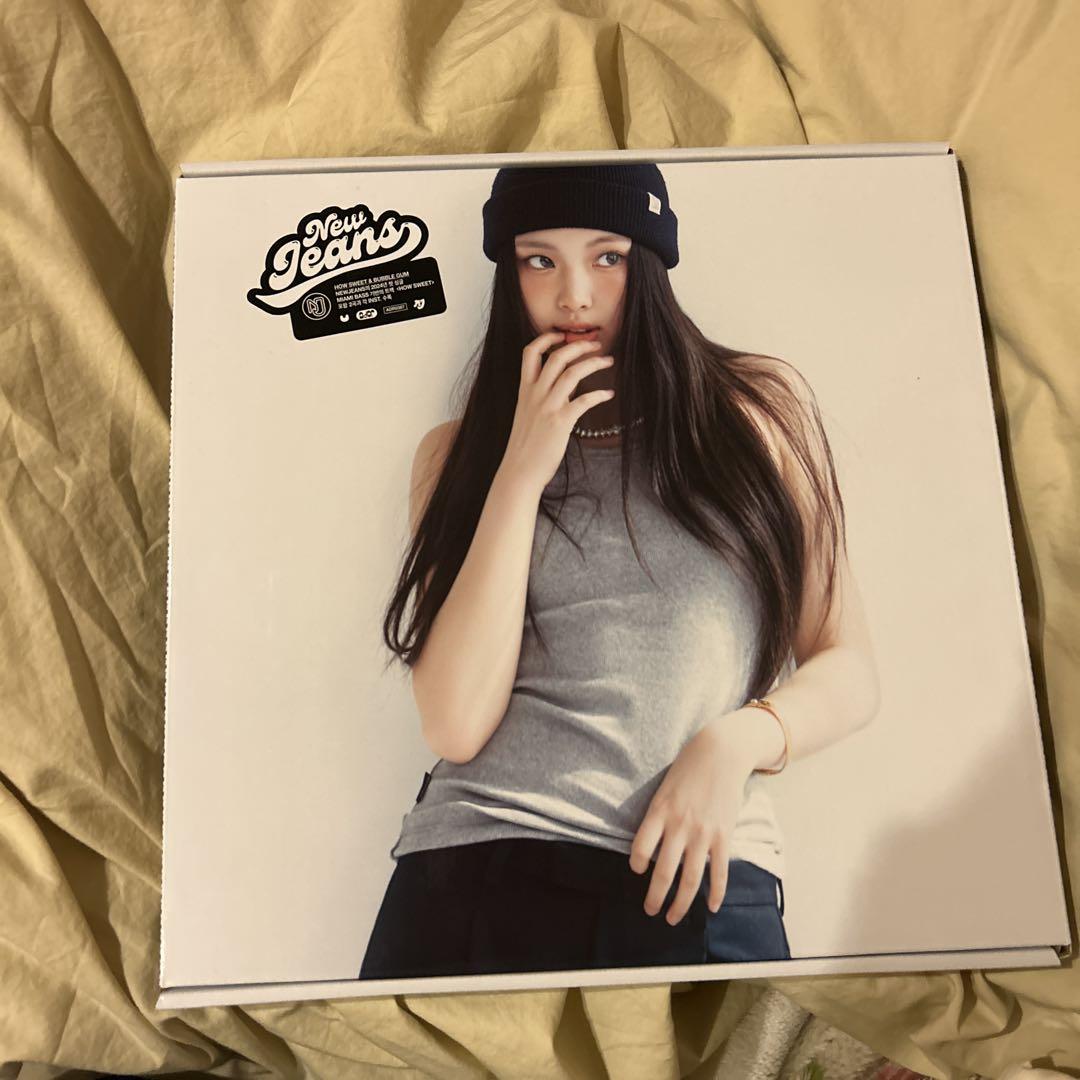 

[USED] Newjeans howsweet album Hein