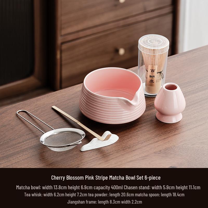 Ręcznie robiona duża japońska ceramiczna miseczka do matchy i zestaw trzepaczki