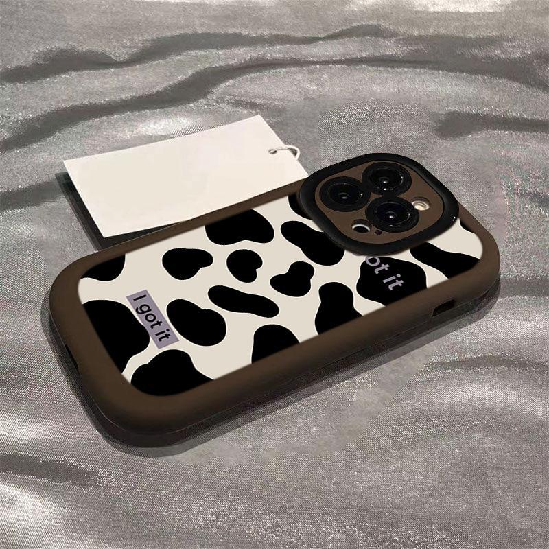 Wzór krowy czarno-biały do etui na telefon komórkowy Apple 16promax Malowanie dla IPhone15pro Silikonowy puszysty 13/14