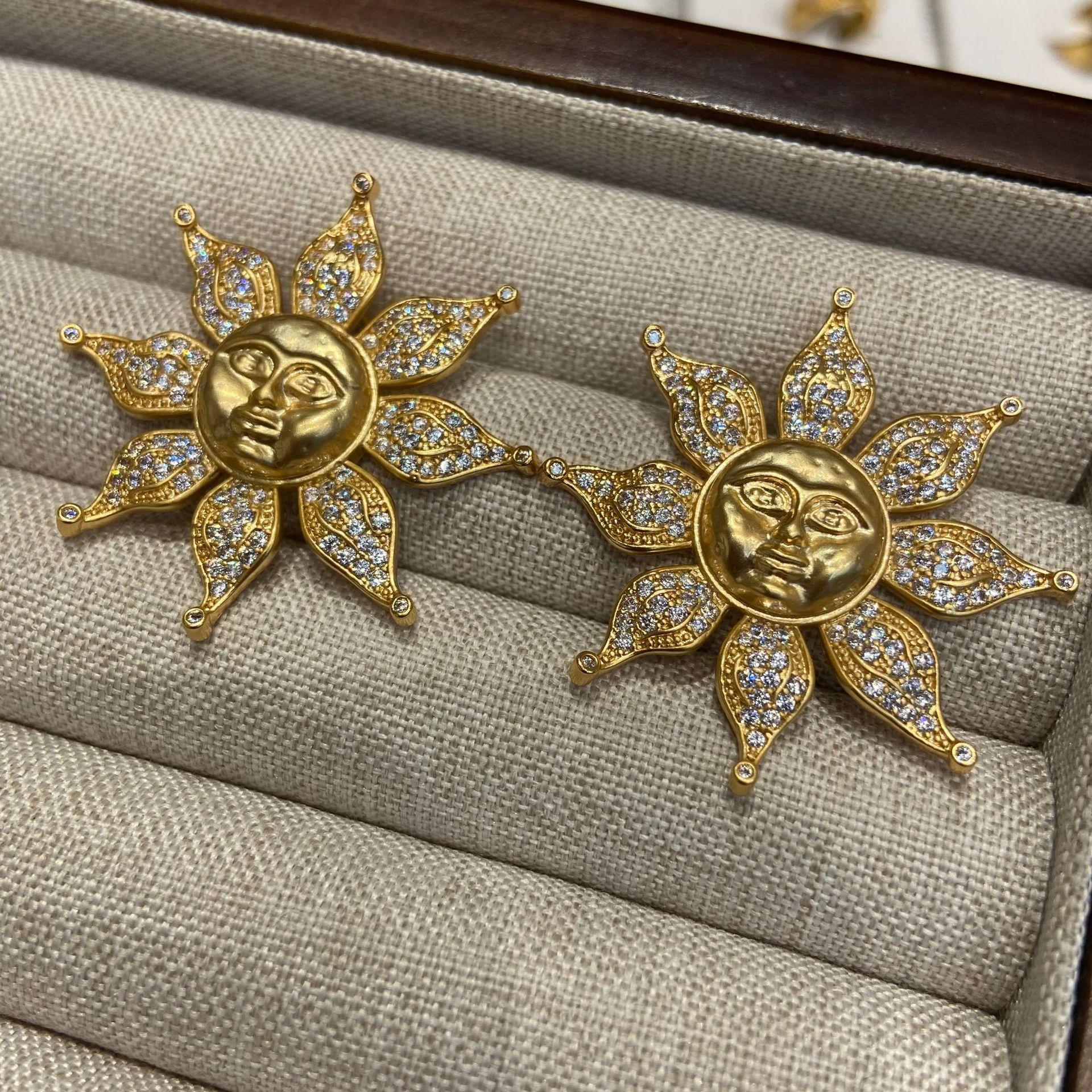 

Enamel Sun Flower Inlaid White Zirconium Earrings Niche High-End Temperament Earrings Retro Versatile Women
