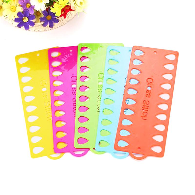 Plastová řádková deska pro křížkovou výšivku Organizér na vyšívací nitě a příze