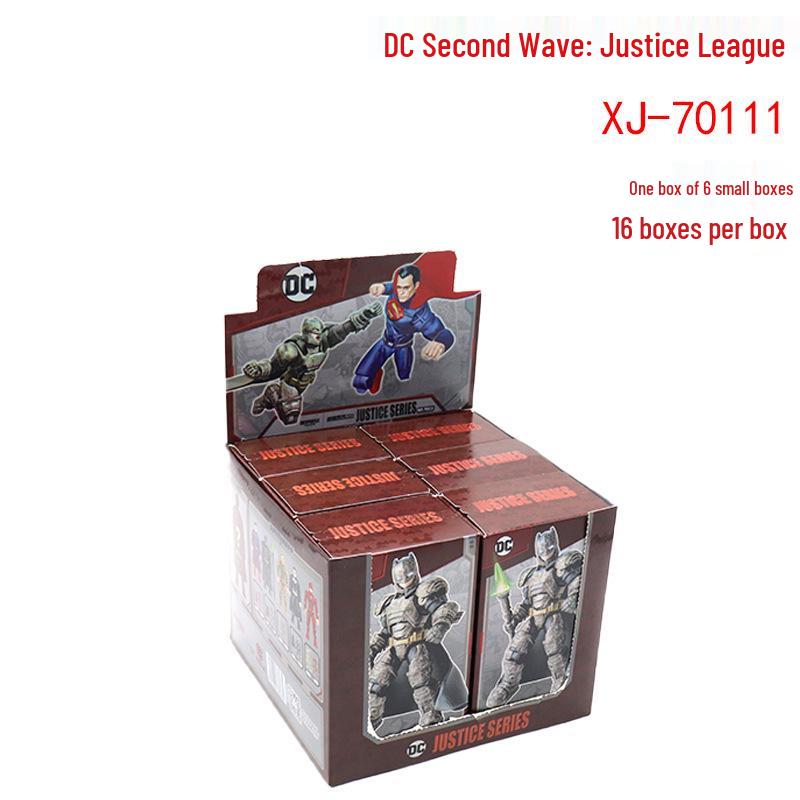 DC Лига справедливости Подвижные фигурки в тяжелой броне: Бэтмен, Аквамен, Флэш, Черный Супермен (7см)
