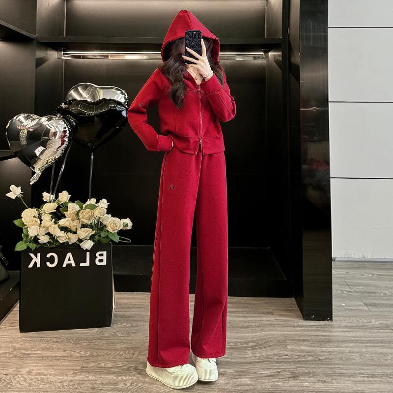 

Stylish Red Hooded Zipper Hoodie & Wide-Leg Pants Set for Women, Autumn/Winter, Perfect for Chinese New Year. XL