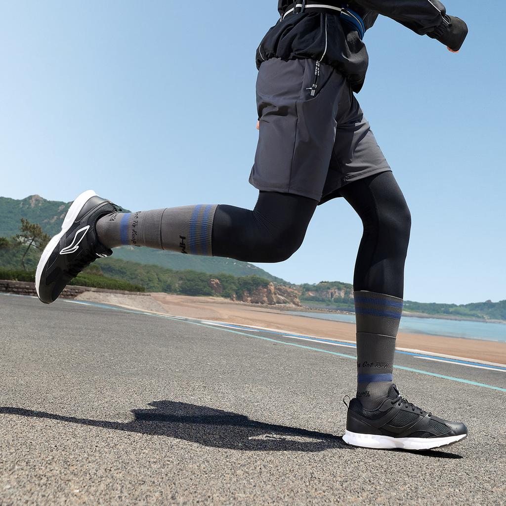 New LiNing R037 Shock Absorbers Slip Resistant, Abrasion Resistant, Breathable Low Top Running Shoes Men's Black ARSU067-1