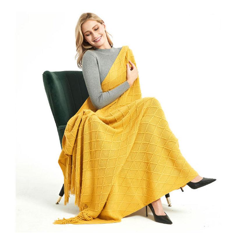 Цветное вязаное одеяло с кисточками — фото 3