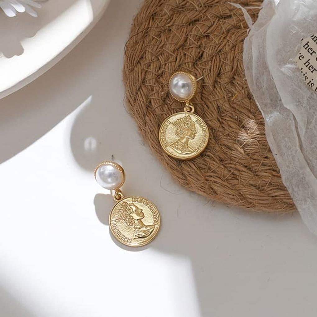 

Silver Needle Pearl Freshwater Earrings, Earring Chain, Daily King s Coin gold