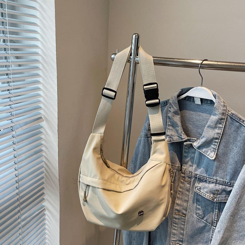 Fall 2025 New Canvas Large-capacity Shoulder Bag Dumpling Bag Casual Commuting Simple Fashion Lightweight Crossbody Bag