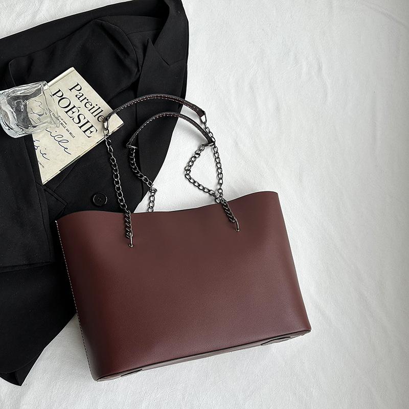 

2025 new trendy Korean version of literary and artistic large-capacity textured bag, foreign style shoulder big bag, women s simple fashion tote bag