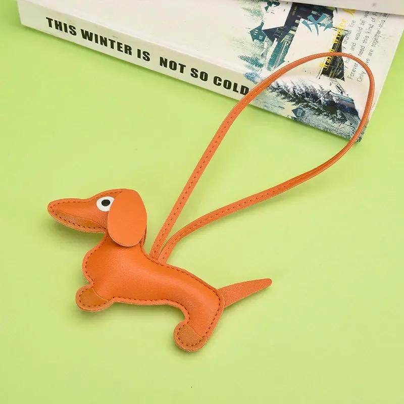 Custom Leather Keychain Cute Sausage Dog Laser Personalize Number Cartoon Puppy Kering Car Key Chain Ring for Couple NO LOGO оранжевый