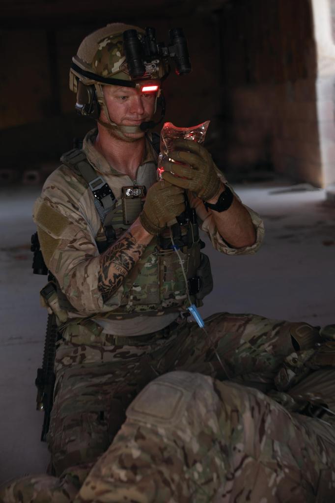 Streamlight Bandit USB Rechargeable LED WSL61706 Headlamp, Coyote,