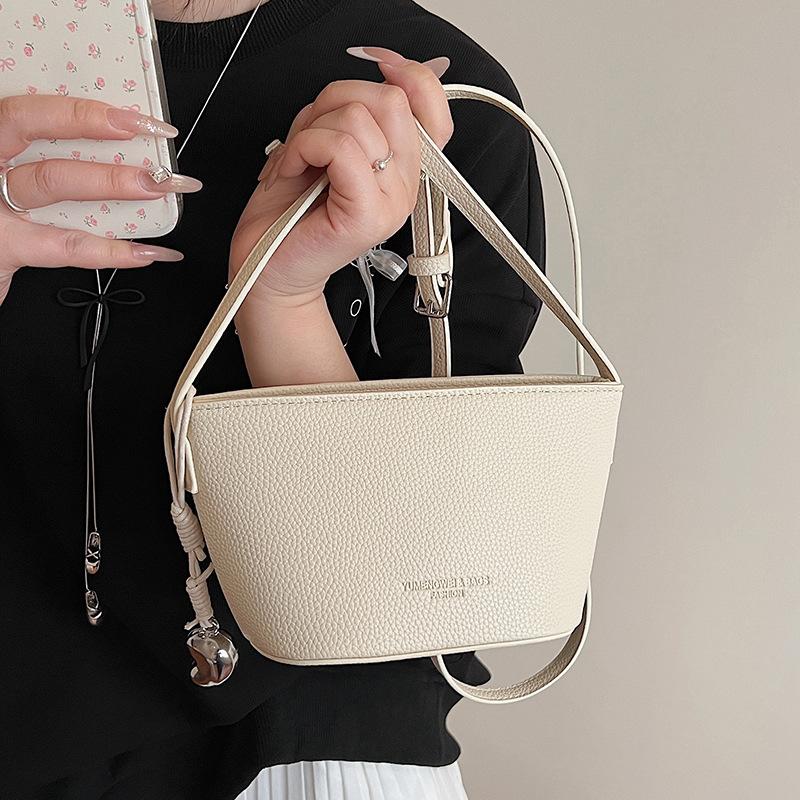 Spring and Summer Hot-selling Models, Niche Fashion and High-quality Lychee Pattern Bucket Bags, Casual Foreign Style Commuting Versatile Messenge