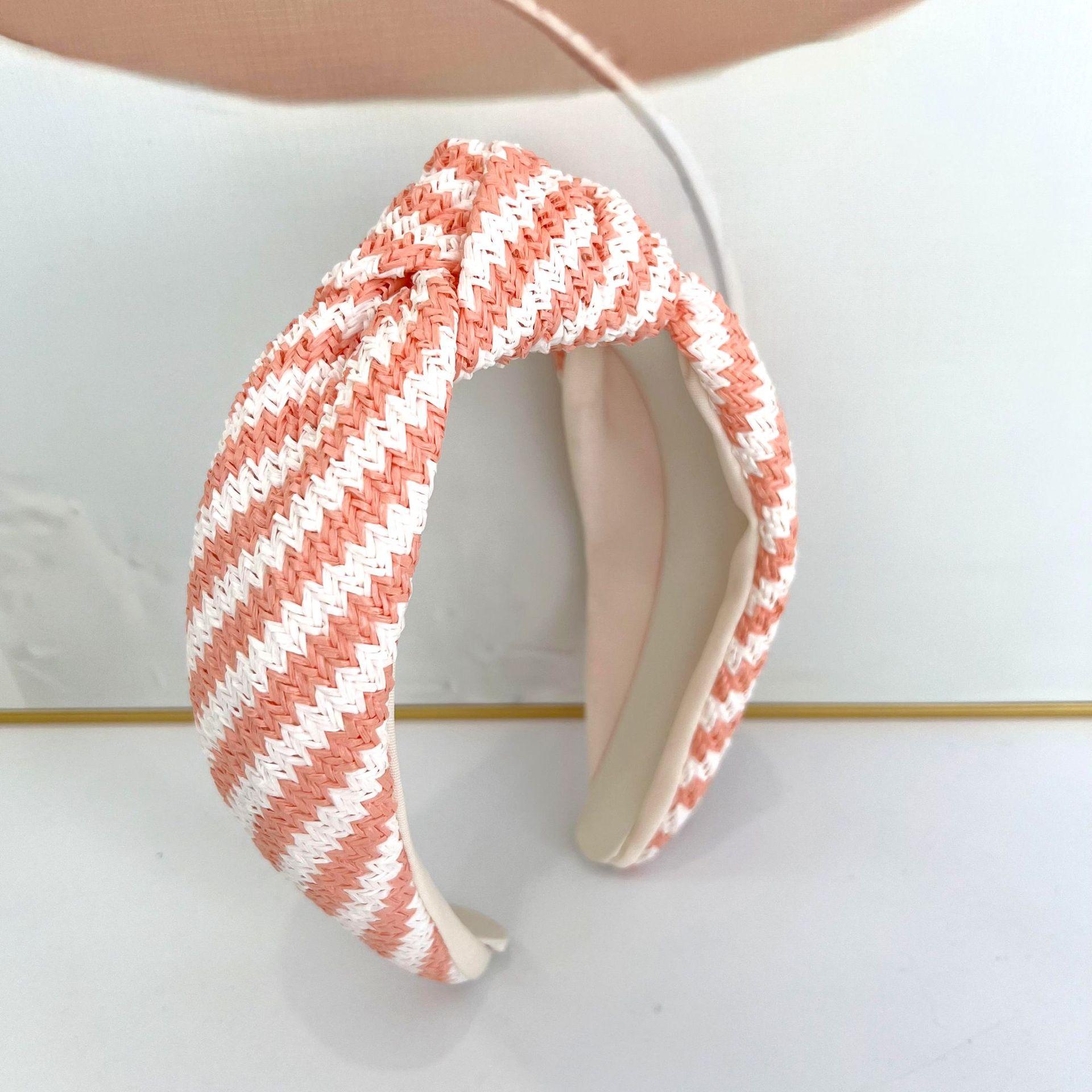 

Stylish, Unique, and Simple Women s Headbands, Hair Accessories, Versatile Wide-brimmed Headbands with European and American Style 18*6cm