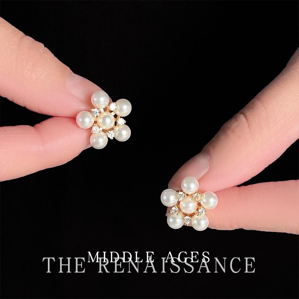 

Light medieval pearl flower zircon stud earrings Light luxury elegant court style earrings Ear jewelry