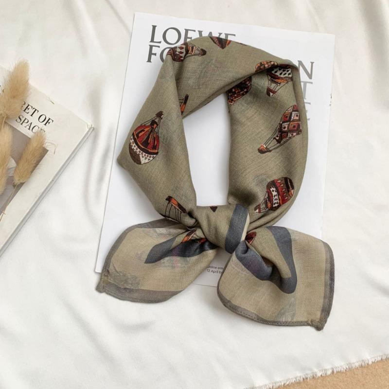 Square scarf new neck scarf scarf small shawl travel bag headscarf versatile cashew flower silk scarf