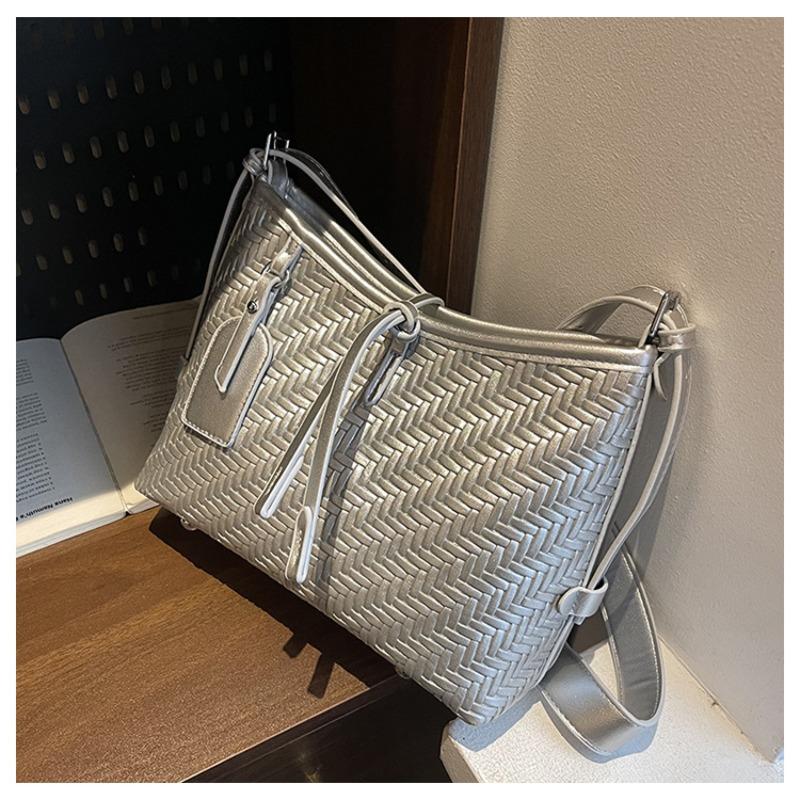 Beliebte Taschen: Neue sommerliche Umhängetasche für Damen, gewebt, lässig, ideal für Pendler