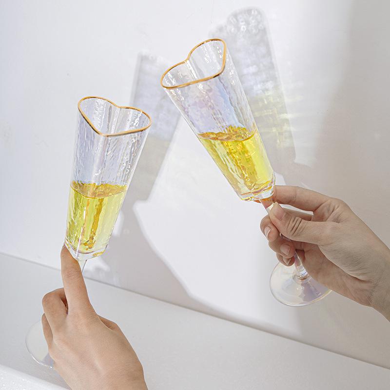 Elegant Hammered Heart-Shaped High-Stemmed Crystal Champagne Glass with Gold-Plated Edge