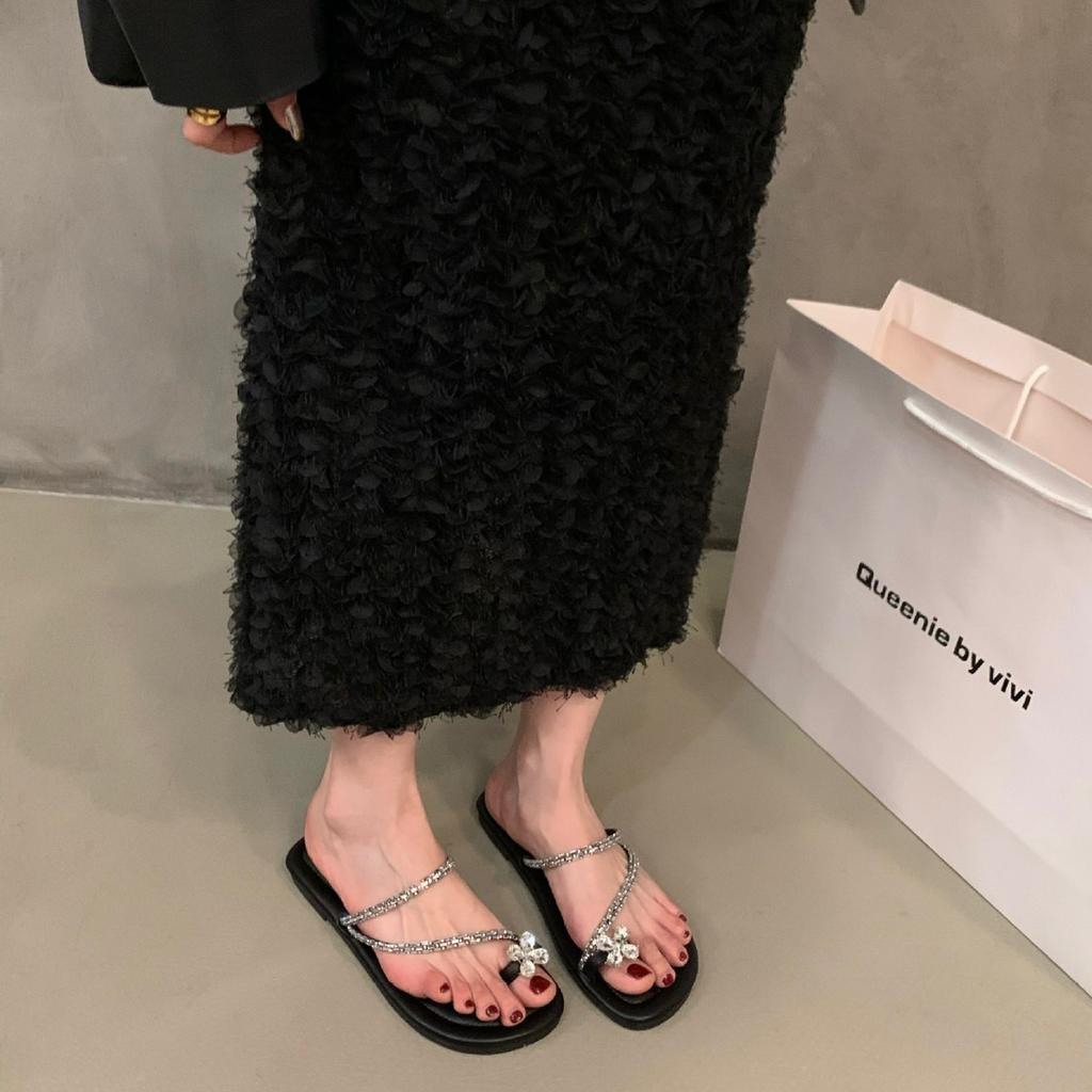 Flat-bottomed French set-toed small cool slippers fairy shoes 2025 new summer soft-soled with skirt rhinestone sandals