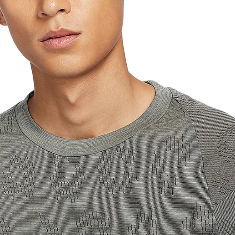 Nike Running Division Men's Therma FIT Adv Long Sleeve Running Top FZ1126-370