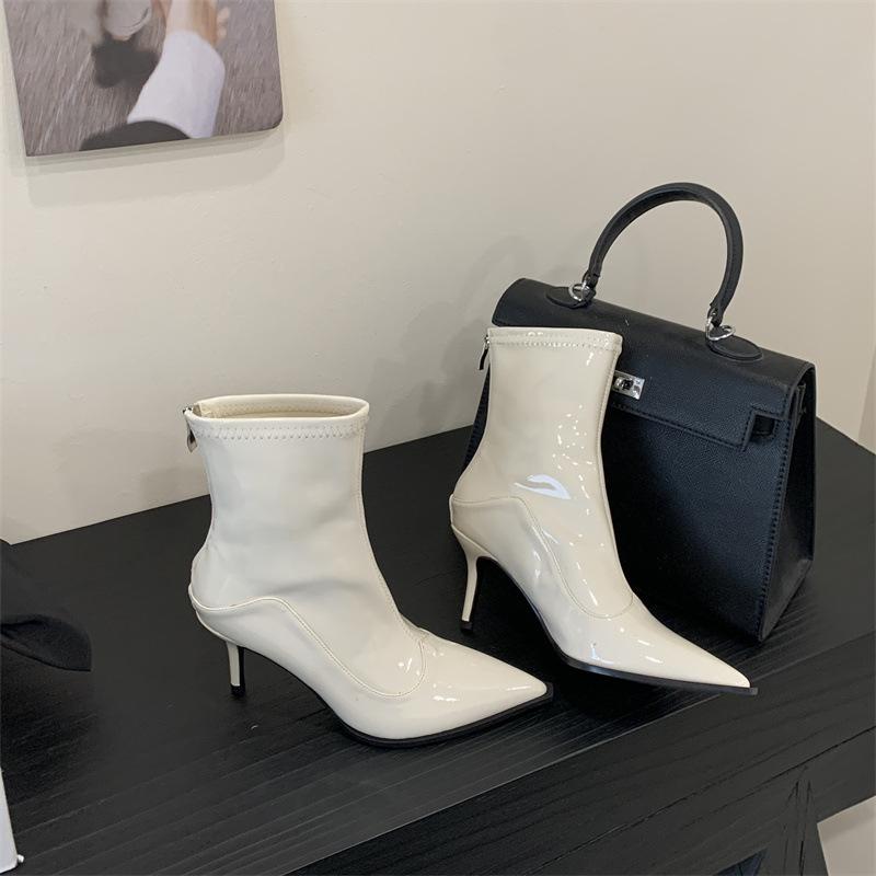 

Rich and noble patent leather high-heeled short boots autumn and winter new rear zipper white pointed thin boots French small ankle boots women 39 білий