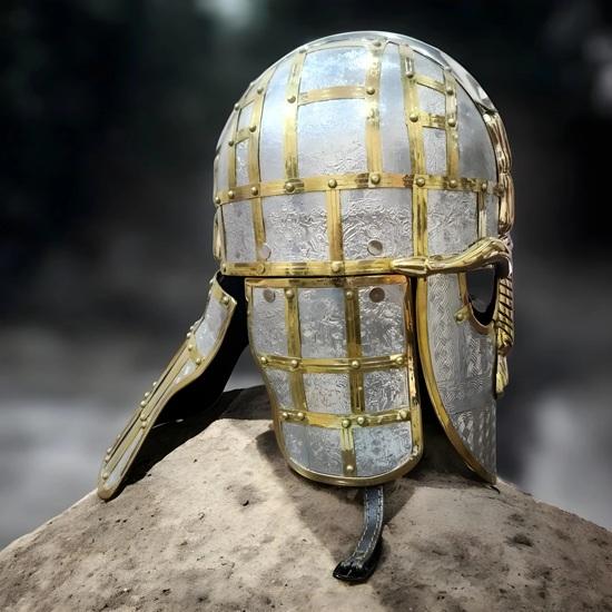 Wikingerhelm im Sutton Hoo Stil Mittelalterlicher Angelsächsischer Helm Handgefertigt Messing Stahl Krieger Geschenk