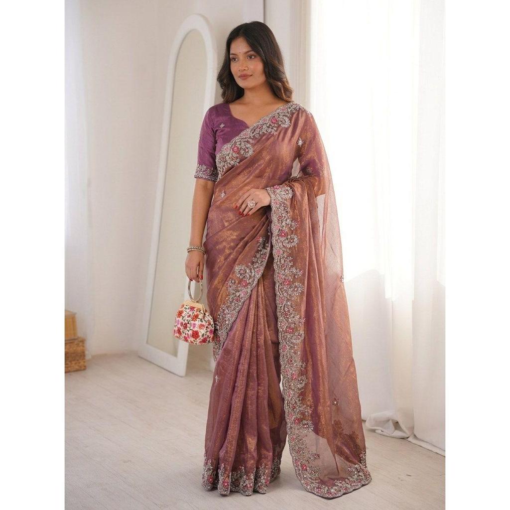 Collezione Speciale Saree Ricamati per Matrimoni Premium