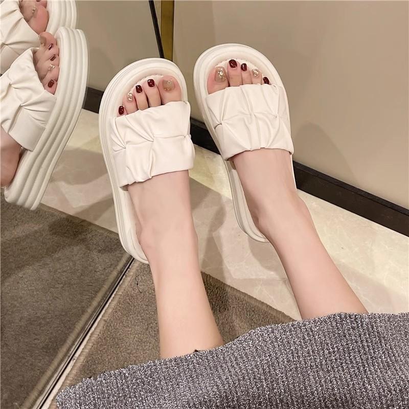 French High-grade Platform Slippers Female Summer Outside Wear 2025 New Non-slip Increase Fashion Explosion Muffin Flip-flops
