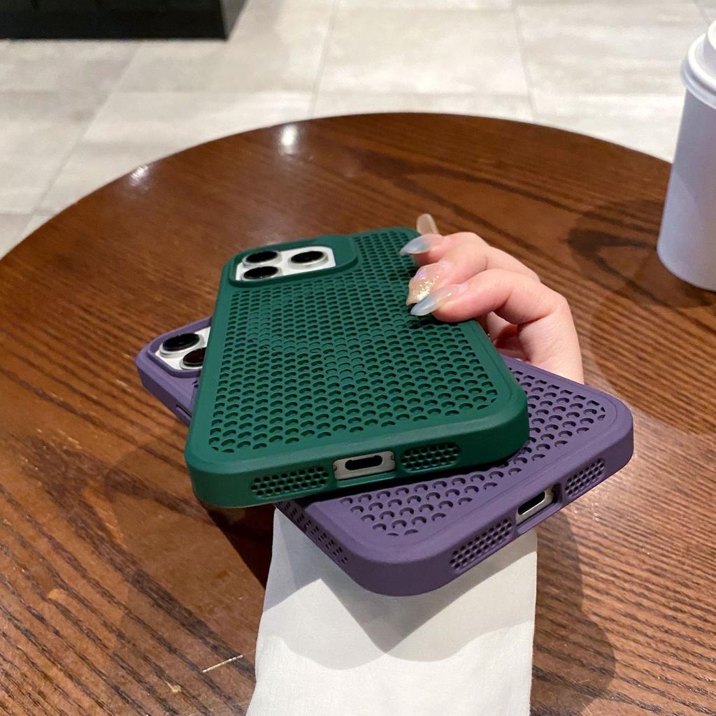 Applicable To iPhone16proMax Hollow Heat Dissipation Magnetic Suction Mobile Phone Case Apple 15 Skin Feeling Breathable and Anti-drop Protective